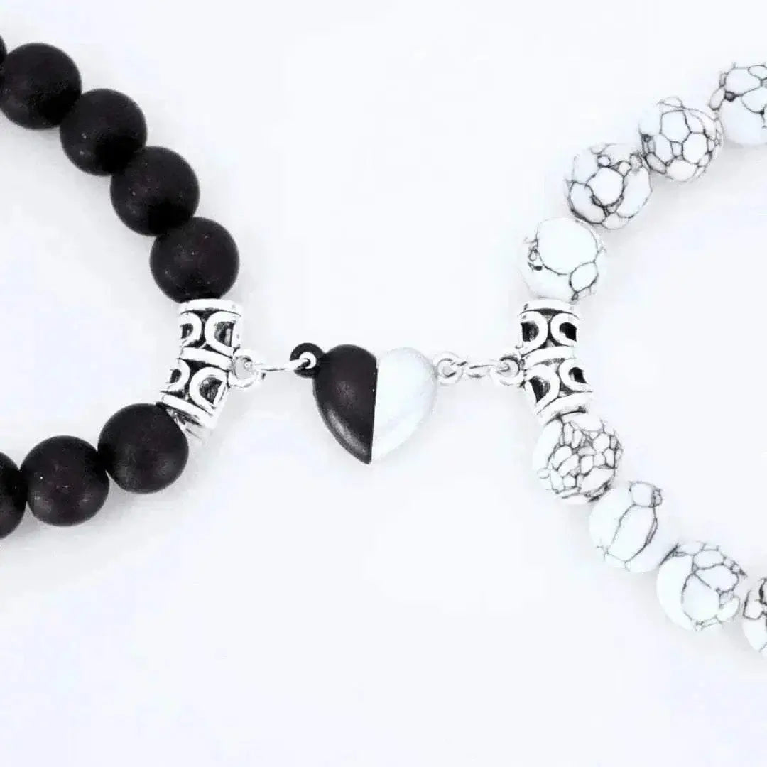 BRACELETS AMORE - Howlite & Onyx